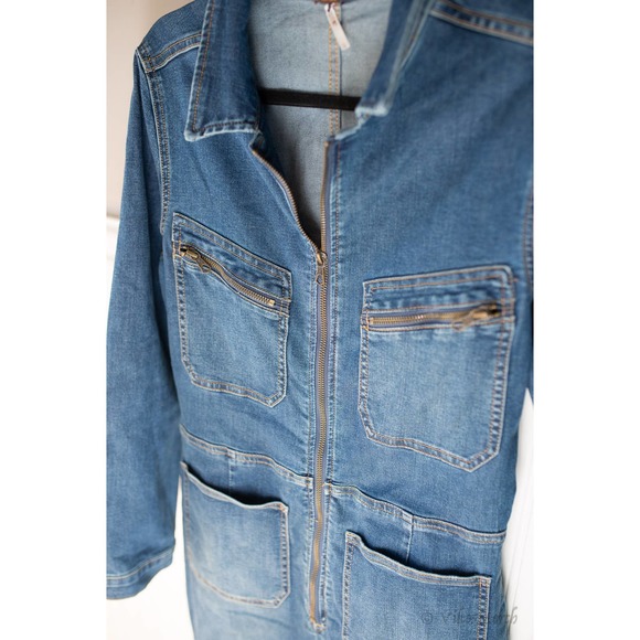 Free People Lennox Jumpsuit Coveralls Denim Large NEW - Picture 6 of 7